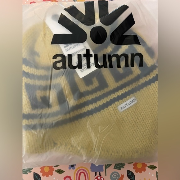 Autumn Niseko Ear Flap Beanie, Mustard, NWT - Picture 6 of 7